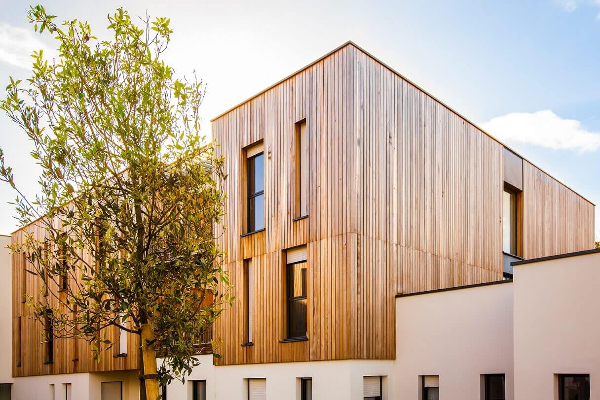 Réalisation d'un bardage bois essence Douglas par DBI - Denis Bois Industrie