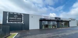 Façade de la nouvelle agence Esprit Casa carrelage qui ouvre à Nantes le jeudi 02 mai
